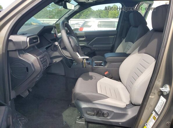 3TYLC5LN0ST038258 2025 TOYOTA TACOMA Gray Front interior view