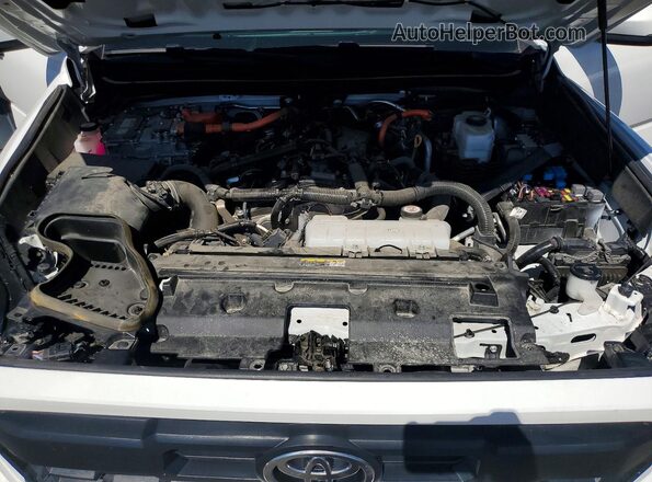 3TYLC5LN4RT003457 2024 TOYOTA TACOMA White Вид задньої частини салону