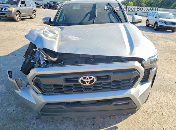 3TYLC5LN7RT013559 2024 TOYOTA TACOMA Silver უკანა სალონის ხედი