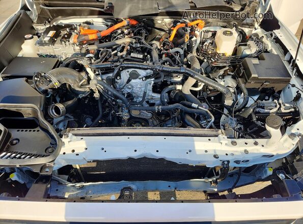 3TYLC5LN7TT064874 2026 TOYOTA TACOMA White ძრავის განყოფილების ხედი