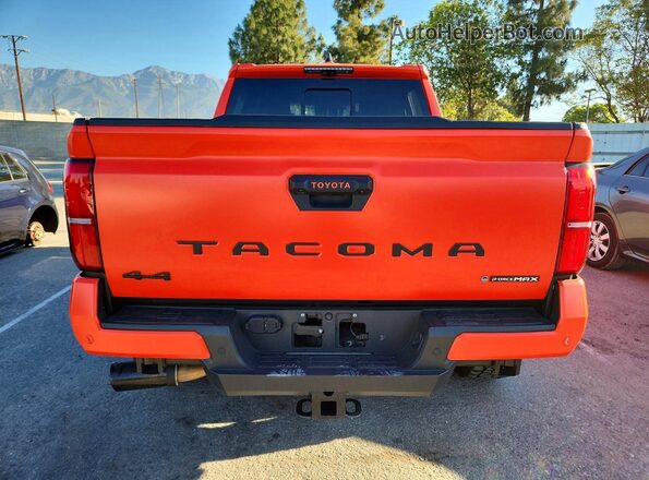 3TYLC5LN9RT006757 2024 TOYOTA TACOMA Orange Rear view