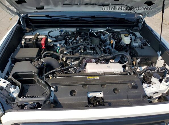 3TYLD5KN5TT026753 2026 TOYOTA TACOMA White Widok wnętrza z tyłu