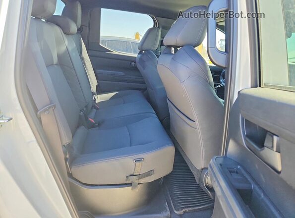 3TYLD5KN6ST021639 2025 TOYOTA TACOMA White Rear seats view