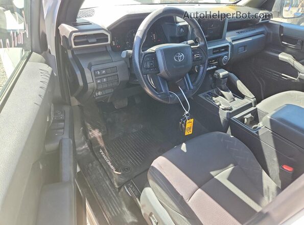 3TYLD5KN6ST021639 2025 TOYOTA TACOMA White Dashboard view