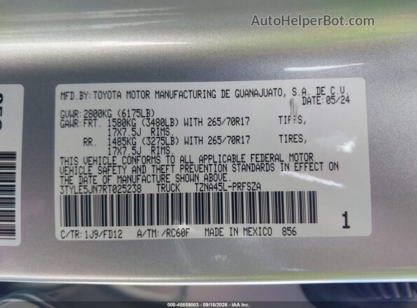 3TYLE5JN7RT025238 2024 TOYOTA TACOMA Silver Vista del compartimento del motor