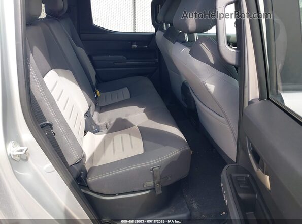 3TYLE5JN7RT025238 2024 TOYOTA TACOMA Silver Vista de la etiqueta del VIN