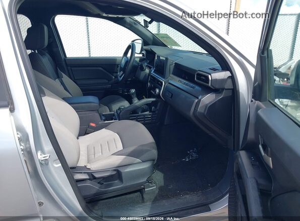 3TYLE5JN7RT025238 2024 TOYOTA TACOMA Silver Vista interior delantera