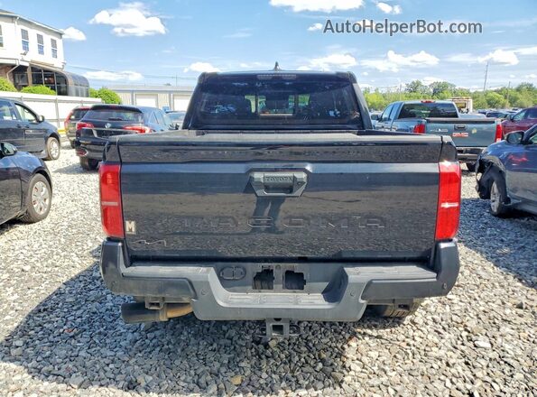 3TYLE5JN8RT049807 2024 TOYOTA TACOMA Black Հետևի տեսք