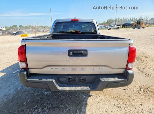 3TYRX5GN9LT002143 2020 TOYOTA TACOMA Silver Вид ззаду