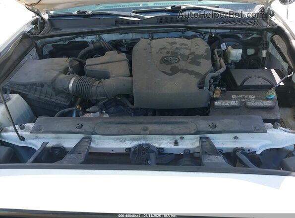 3TYRZ5CN5NT020593 2022 TOYOTA TACOMA White Հետևի տեսք