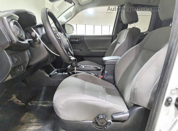 3TYSX5EN4PT021953 2023 TOYOTA TACOMA White წინა სალონის ხედი