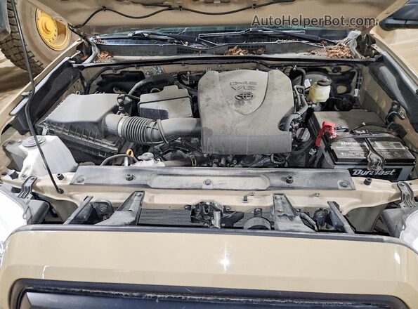 3TYSZ5AN8LT002588 2020 TOYOTA TACOMA Tan Widok wnętrza z tyłu