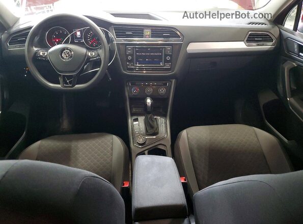 3VV0B7AX0JM108231 2018 VOLKSWAGEN TIGUAN Burgundy Вид панелі приладів