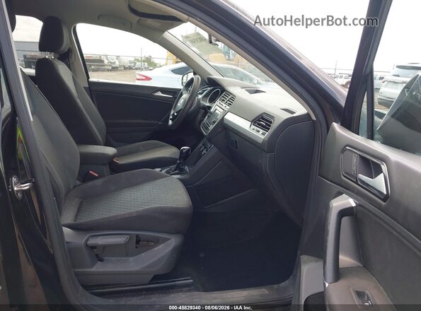 3VV0B7AX0JM108245 2018 VOLKSWAGEN TIGUAN Black Սալոնի դիմացի տեսք