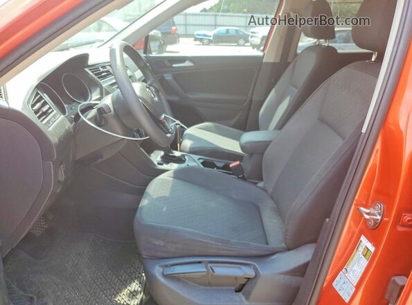3VV0B7AX0KM067049 2019 VOLKSWAGEN TIGUAN Orange Front interior view