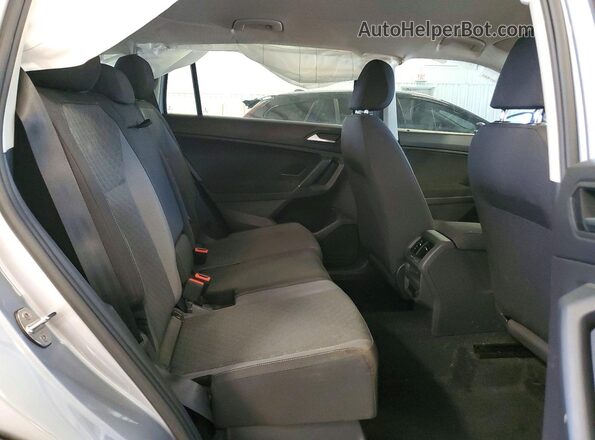3VV0B7AX0LM148862 2020 VOLKSWAGEN TIGUAN Silver უკანა სალონის ხედი