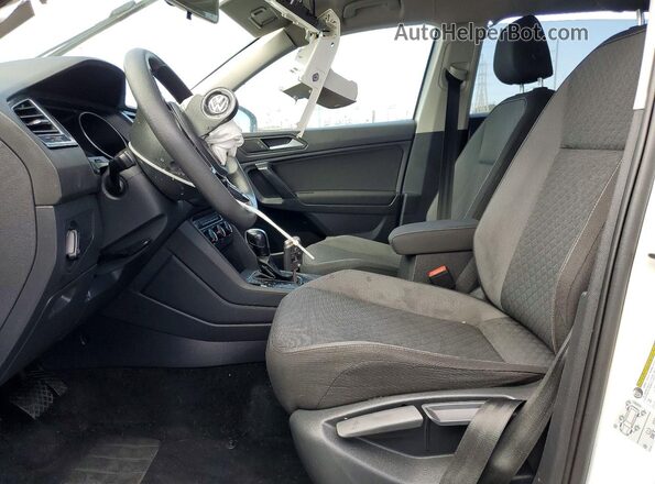 3VV0B7AX0MM060203 2021 VOLKSWAGEN TIGUAN White Вид салону спереду