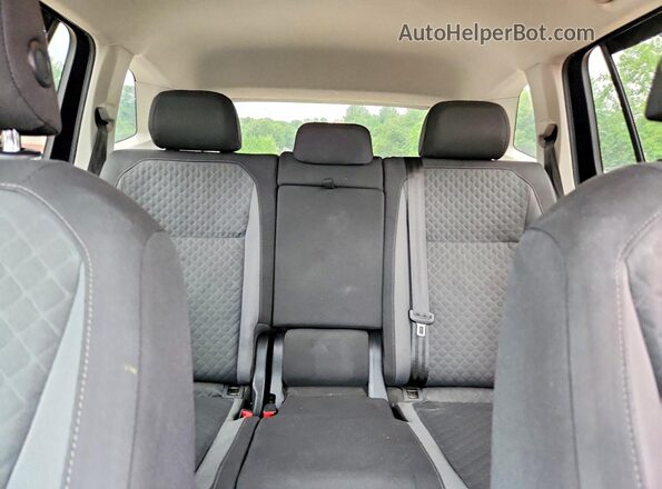 3VV0B7AX2JM078326 2018 VOLKSWAGEN TIGUAN Black Vista de los asientos traseros