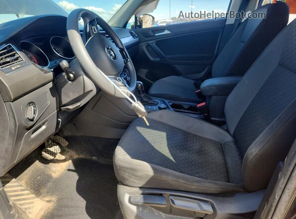 3VV0B7AX2KM009203 2019 VOLKSWAGEN TIGUAN Black Вид салону спереду