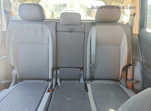 3VV0B7AX2KM009203 2019 VOLKSWAGEN TIGUAN Black Вид задніх сидінь