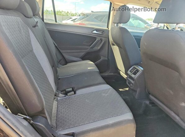 3VV0B7AX2KM009203 2019 VOLKSWAGEN TIGUAN Black Вид задньої частини салону