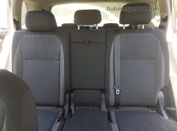 3VV0B7AX2LM088972 2020 VOLKSWAGEN TIGUAN White Вид задніх сидінь