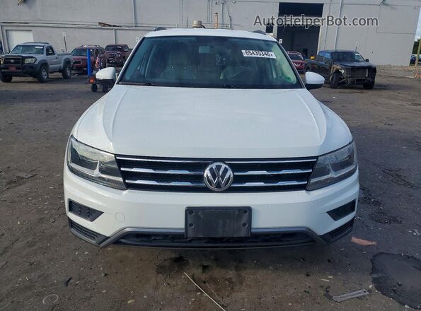 3VV0B7AX3JM045643 2018 VOLKSWAGEN TIGUAN Белый Вид спереди