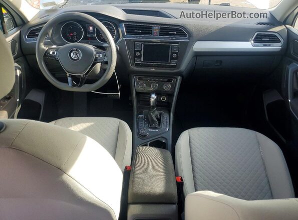 3VV0B7AX3JM045643 2018 VOLKSWAGEN TIGUAN Белый Вид панели приборов