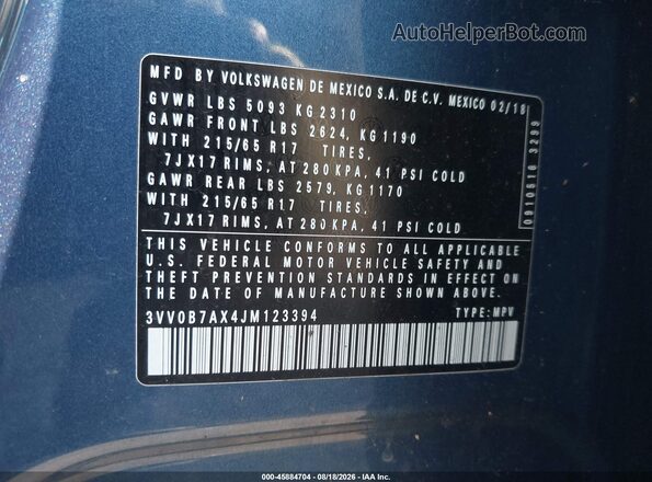 3VV0B7AX4JM123394 2018 VOLKSWAGEN TIGUAN Blue Vista del compartimento del motor