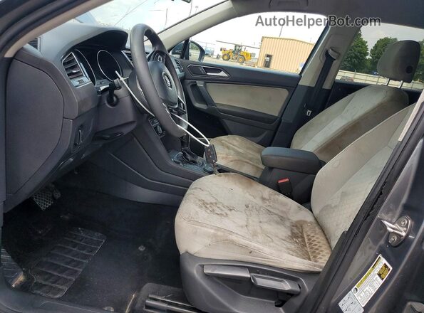 3VV0B7AX6JM055020 2018 VOLKSWAGEN TIGUAN Gray Widok wnętrza z przodu