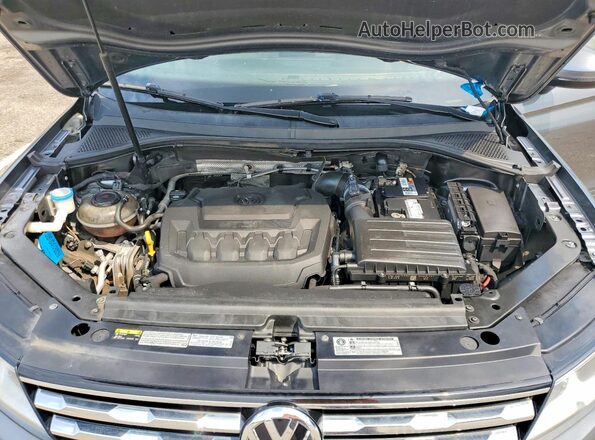 3VV0B7AX6JM055020 2018 VOLKSWAGEN TIGUAN Gray Widok komory silnika
