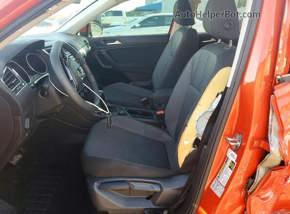 3VV0B7AX6KM094045 2019 VOLKSWAGEN TIGUAN Orange Вид салону спереду