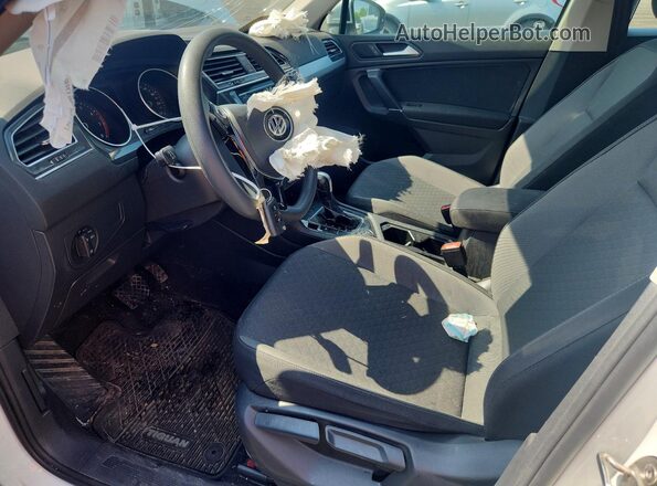 3VV0B7AX6LM110021 2020 VOLKSWAGEN TIGUAN White Սալոնի դիմացի տեսք