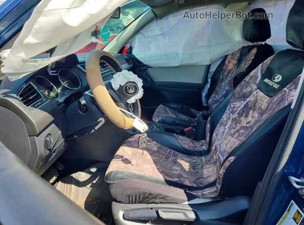 3VV0B7AX8JM193349 2018 VOLKSWAGEN TIGUAN Blue Vista interior delantera