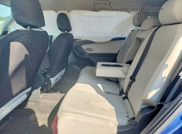 3VV0B7AX8JM193349 2018 VOLKSWAGEN TIGUAN Blue Vista de los asientos traseros