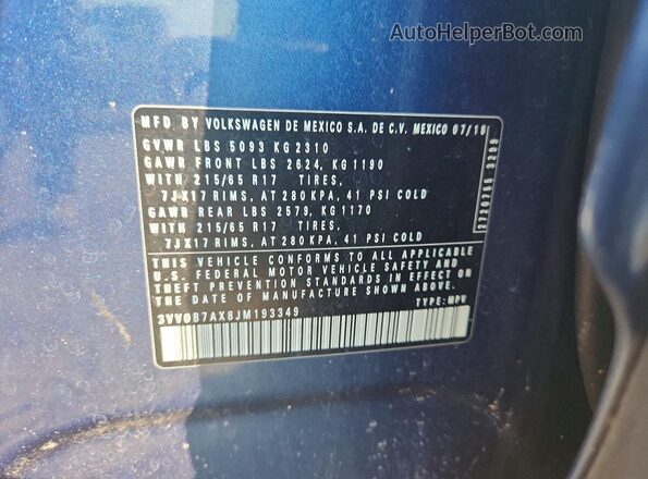 3VV0B7AX8JM193349 2018 VOLKSWAGEN TIGUAN Blue Vista del compartimento del motor