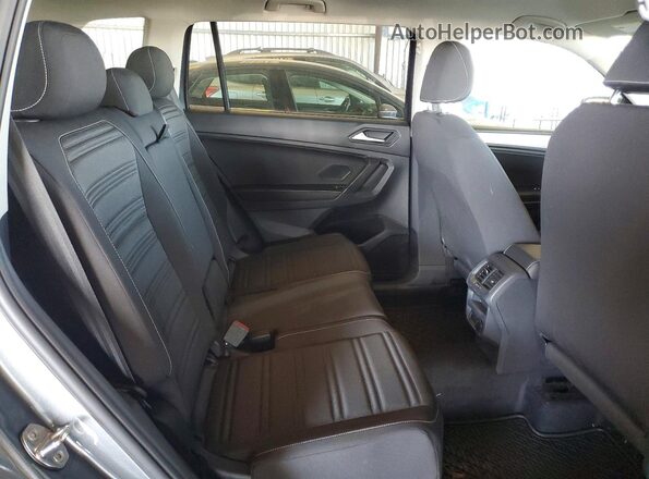 3VV0B7AX8NM017794 2022 VOLKSWAGEN TIGUAN Gray Vista interior trasera