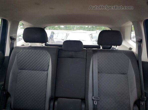 3VV0B7AX9JM014543 2018 VOLKSWAGEN TIGUAN Teal Widok tylnych siedzeń