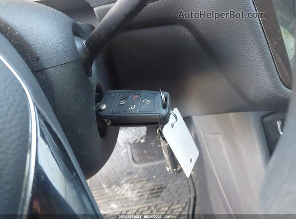 3VV0B7AX9JM018446 2018 VOLKSWAGEN TIGUAN Серебряный Вид панели приборов