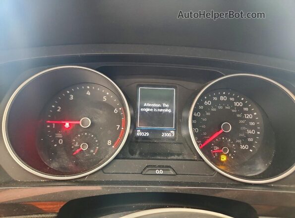 3VV0B7AX9JM081126 2018 VOLKSWAGEN TIGUAN Silver Vista del cuadro de instrumentos