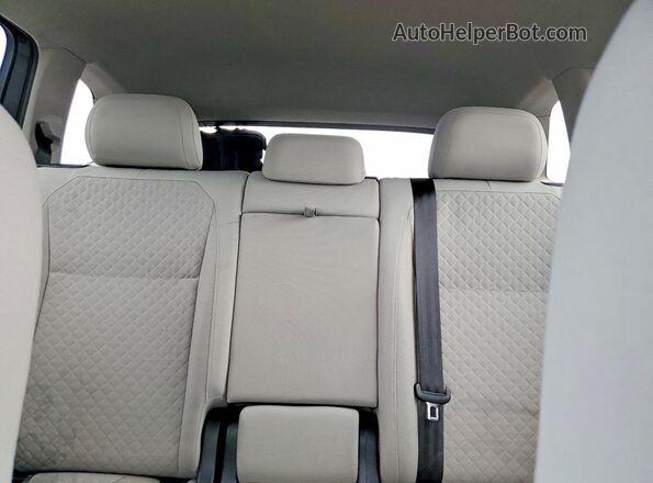 3VV1B7AX0KM196395 2019 VOLKSWAGEN TIGUAN Gray Vista de los asientos traseros