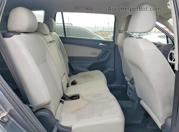 3VV1B7AX0KM196395 2019 VOLKSWAGEN TIGUAN Gray Vista interior trasera