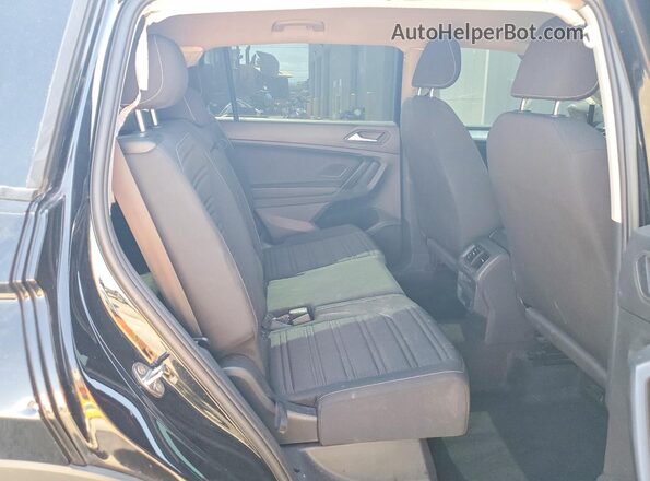 3VV1B7AX0NM013761 2022 VOLKSWAGEN TIGUAN Black Rear interior view
