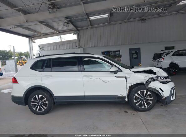 3VV1B7AX0NM043570 2022 VOLKSWAGEN TIGUAN White Vista interior trasera