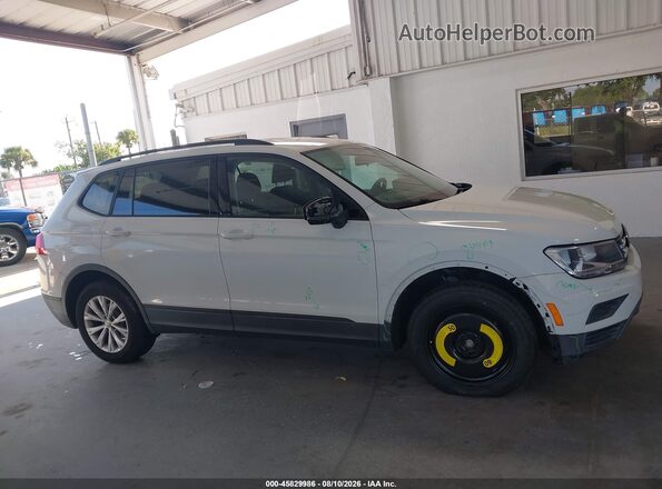 3VV1B7AX1KM080977 2019 VOLKSWAGEN TIGUAN Белый Вид задней части салона
