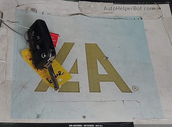 3VV1B7AX1KM080977 2019 VOLKSWAGEN TIGUAN Белый Вид панели приборов