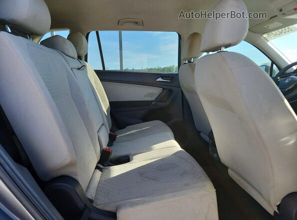 3VV1B7AX1LM004757 2020 VOLKSWAGEN TIGUAN Gray Սալոնի հետևի տեսք