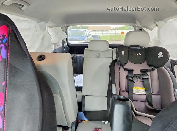 3VV1B7AX1MM145670 2021 VOLKSWAGEN TIGUAN Белый Вид задних сидений