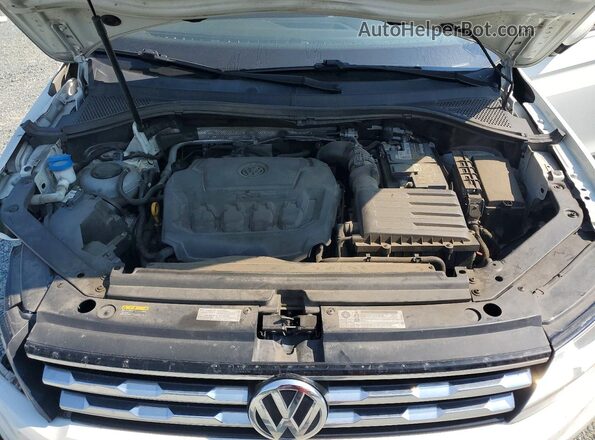 3VV1B7AX2JM036114 2018 VOLKSWAGEN TIGUAN White Вид підкапотного простору