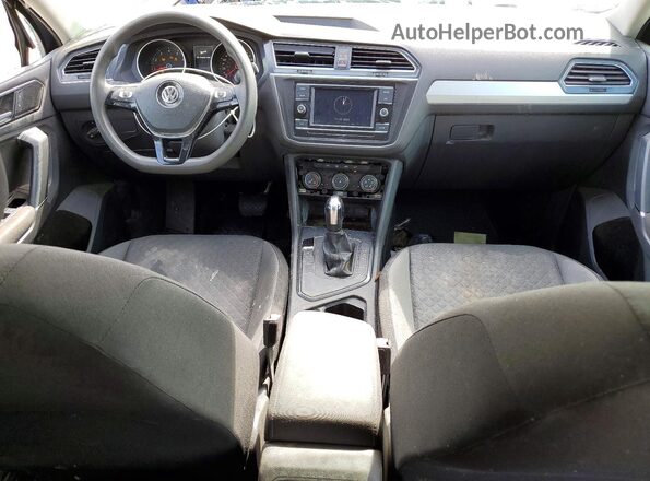 3VV1B7AX2JM074054 2018 VOLKSWAGEN TIGUAN Gray წინა პანელის ხედი